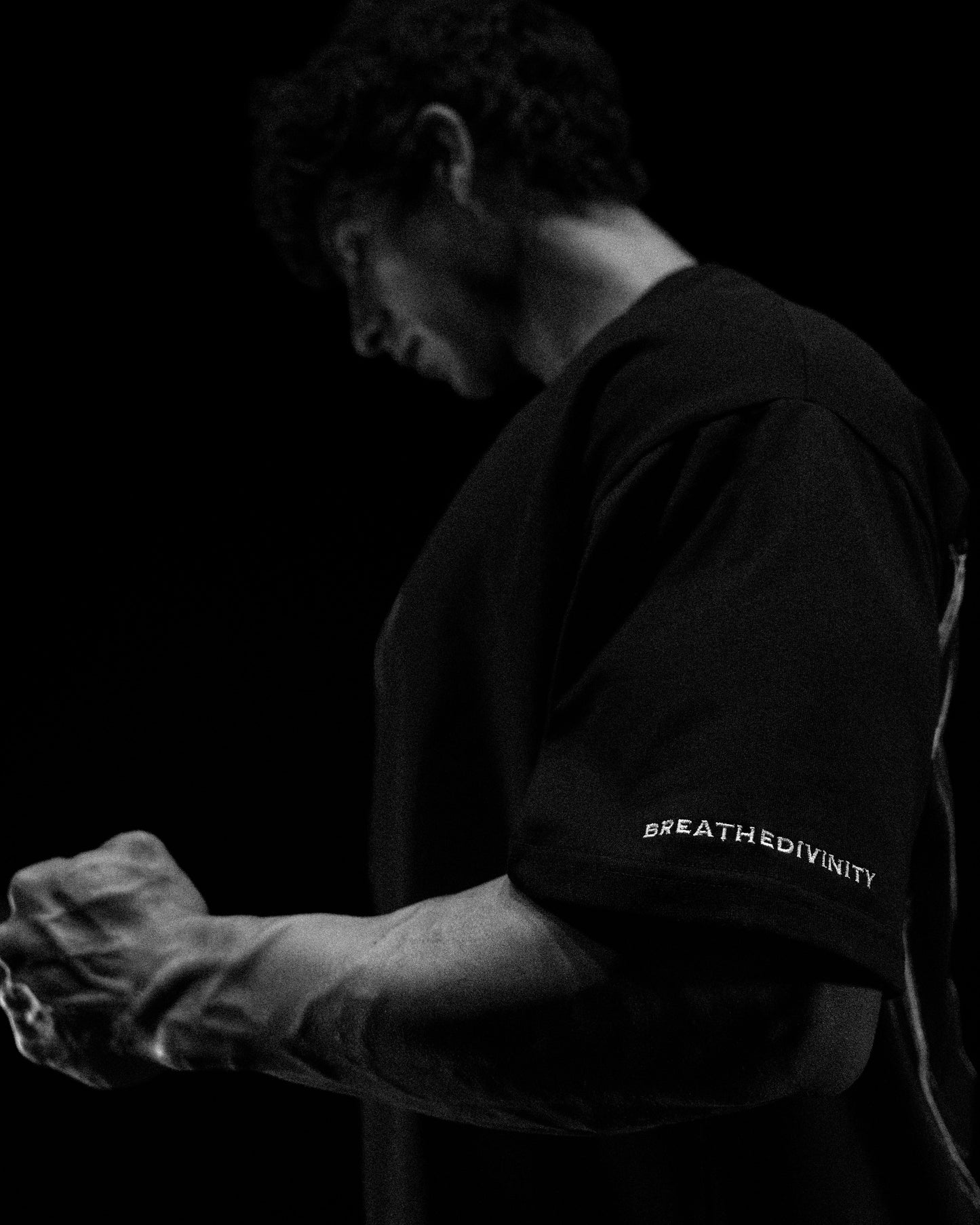 Breathedivinity Oversized T-Shirt Eclipse Void Black
