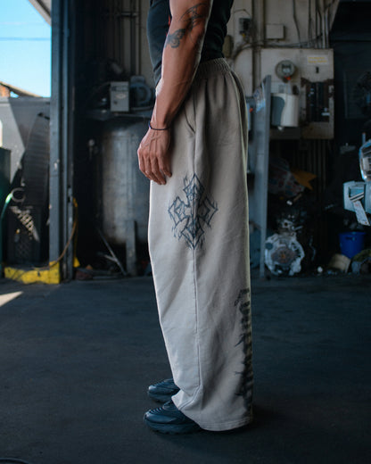 Controlled Insanity Ghost Sweatpants Beige